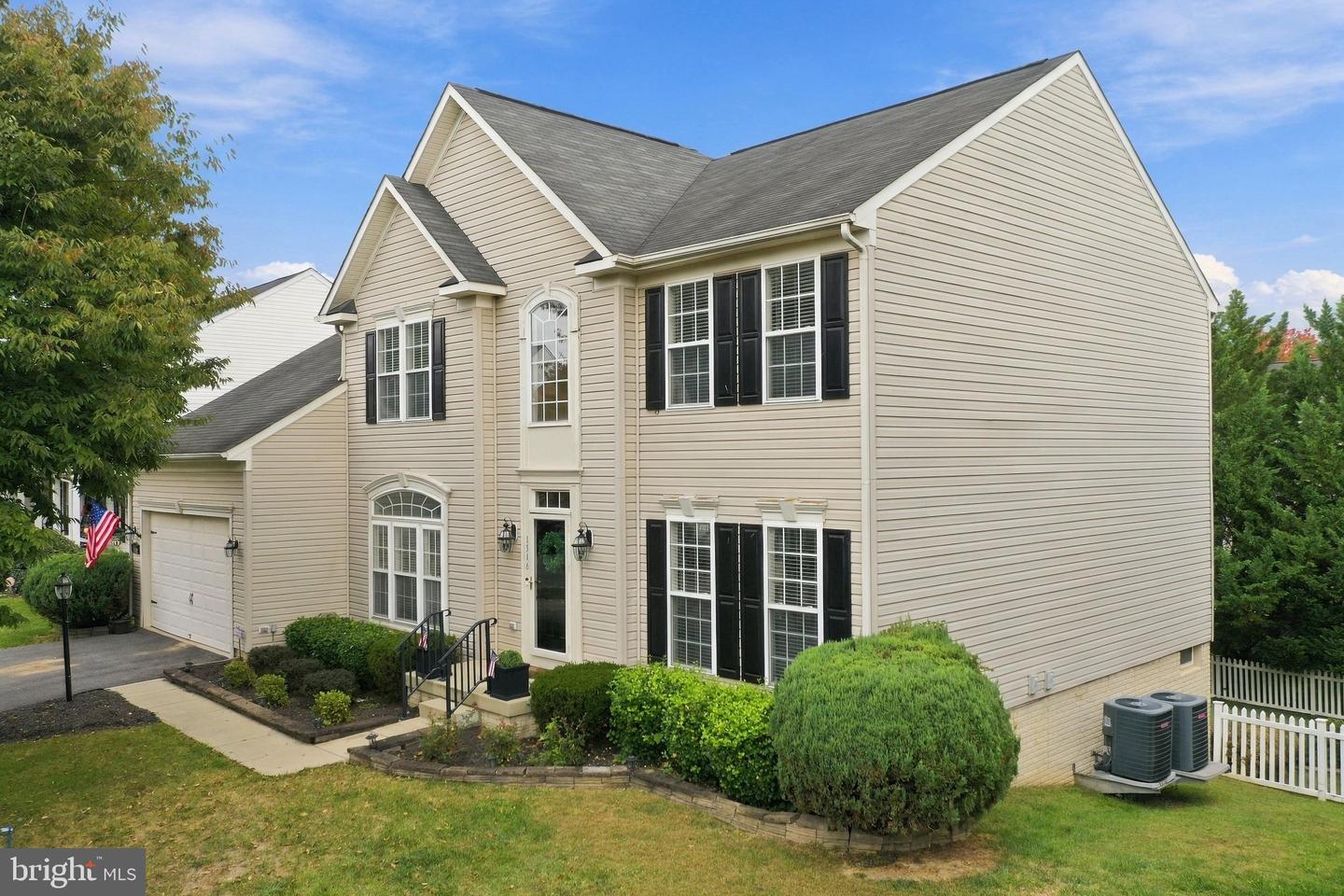 1316 STALLION ST Property Photo 1