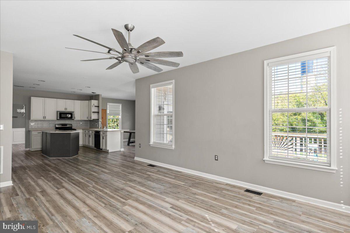 451 Hughs Rd Property Photo 10
