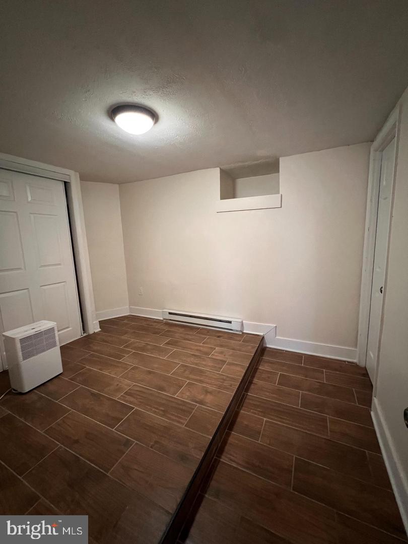 400 E Washington St #1 Property Photo 7
