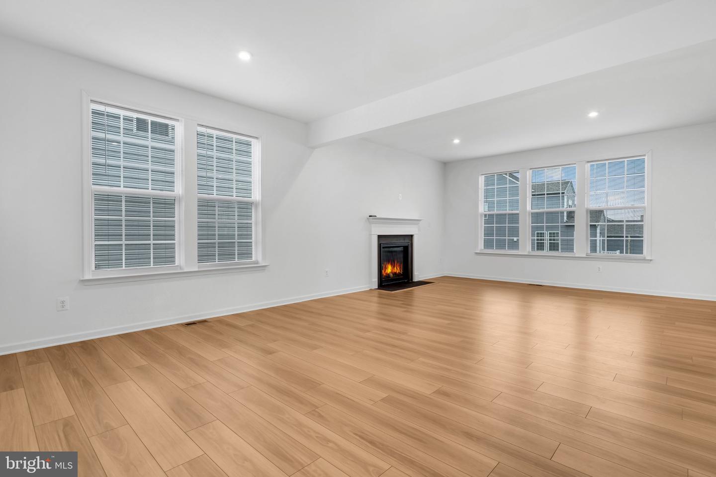 290 Newbury St Property Photo 14