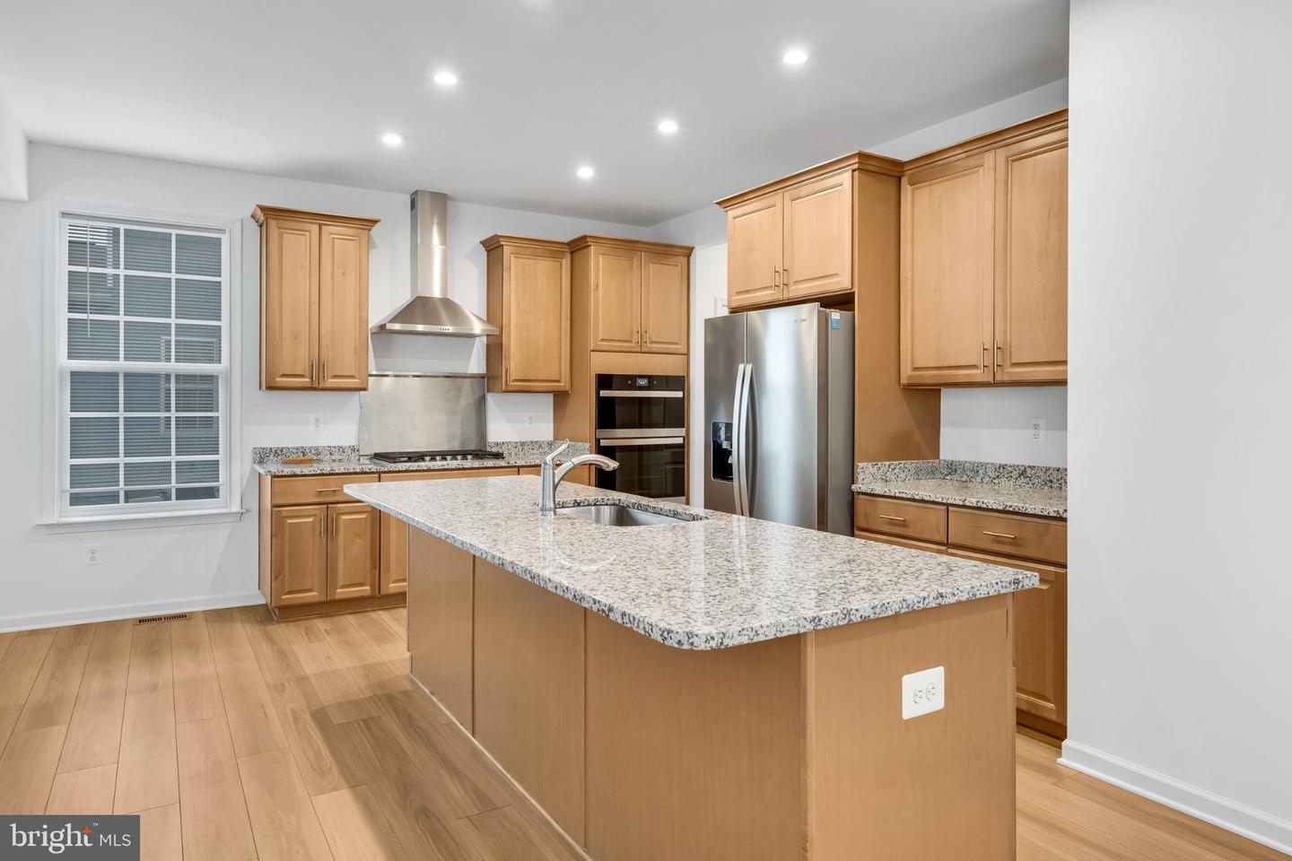 290 Newbury St Property Photo 18