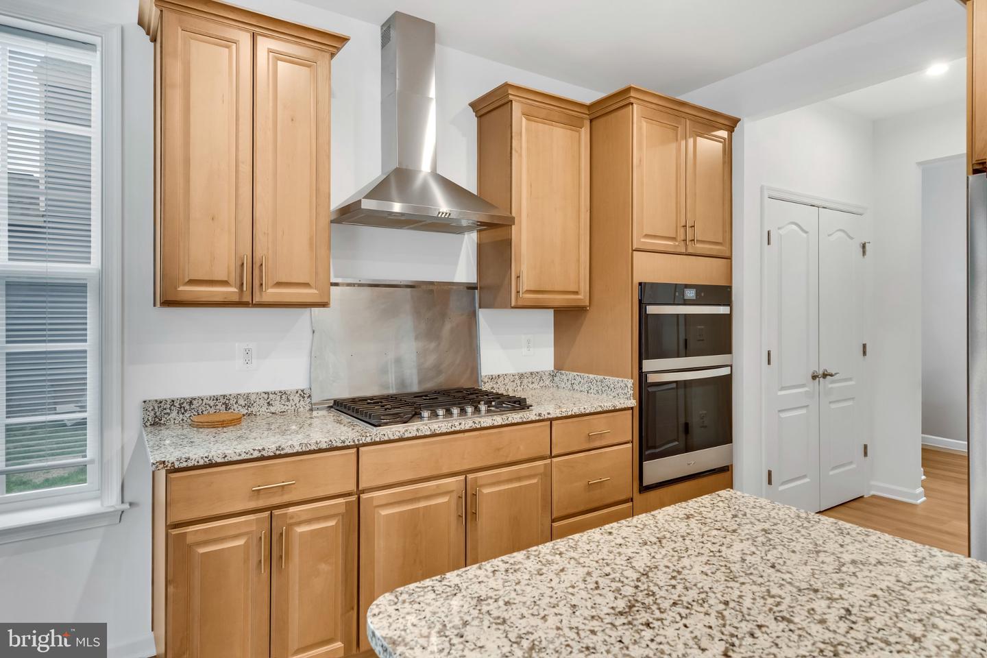 290 Newbury St Property Photo 19