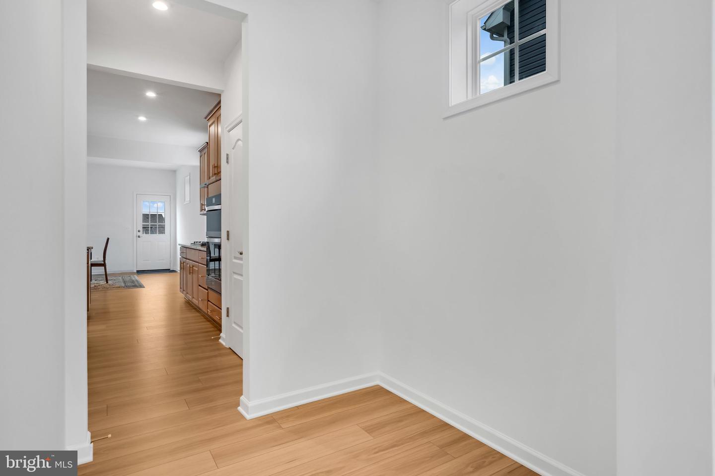 290 Newbury St Property Photo 25