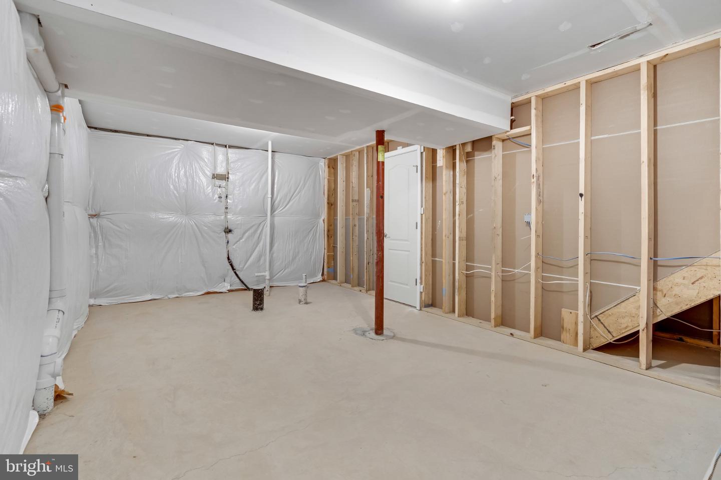290 Newbury St Property Photo 32