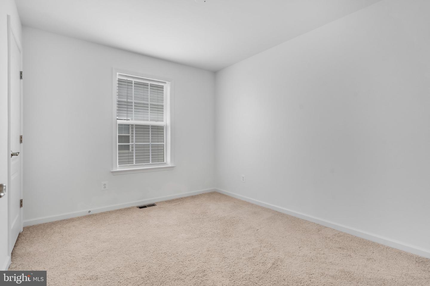 290 Newbury St Property Photo 38