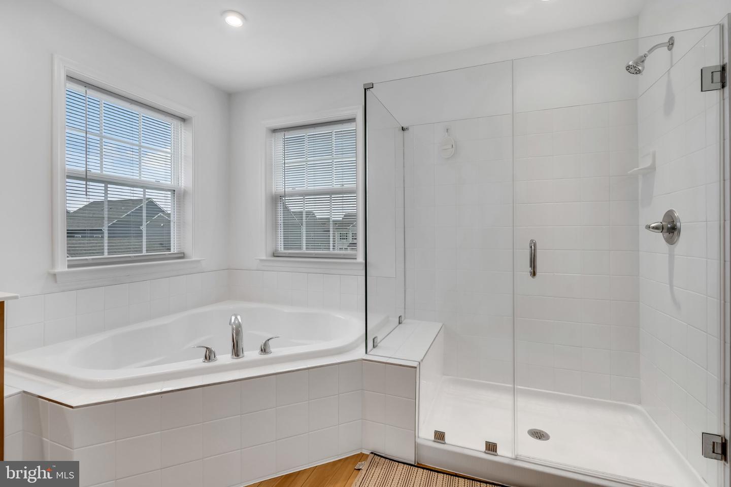 290 Newbury St Property Photo 44
