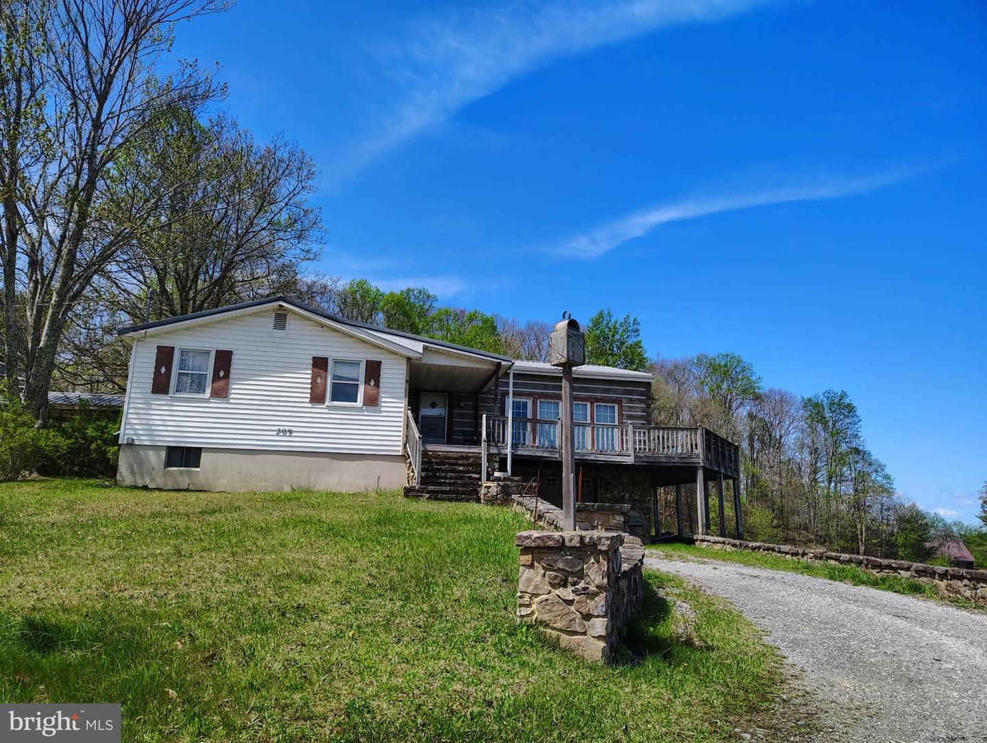 303 Willeva Rd Property Photo 1