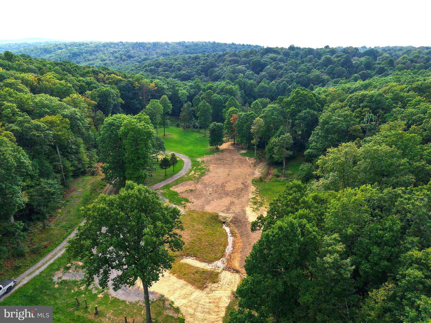 1702 Snake Hill Rd Property Photo 4