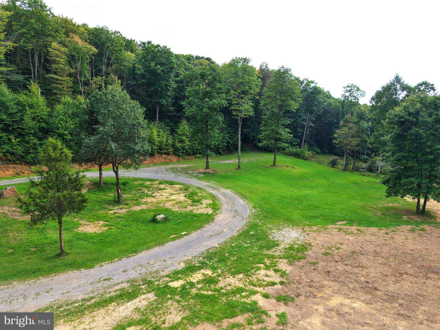 1702 Snake Hill Rd Property Photo 5