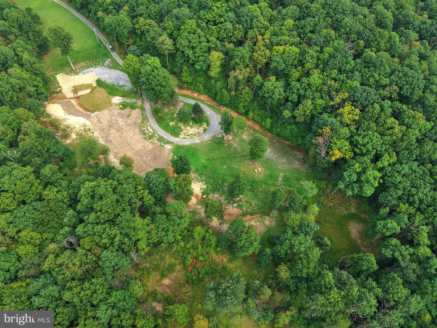 1702 Snake Hill Rd Property Photo 14