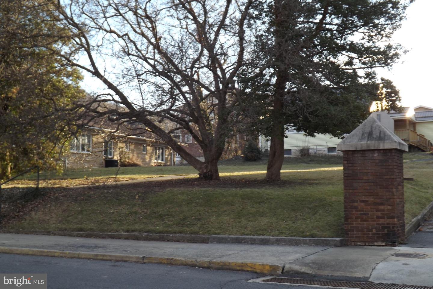 70 E PIEDMONT ST