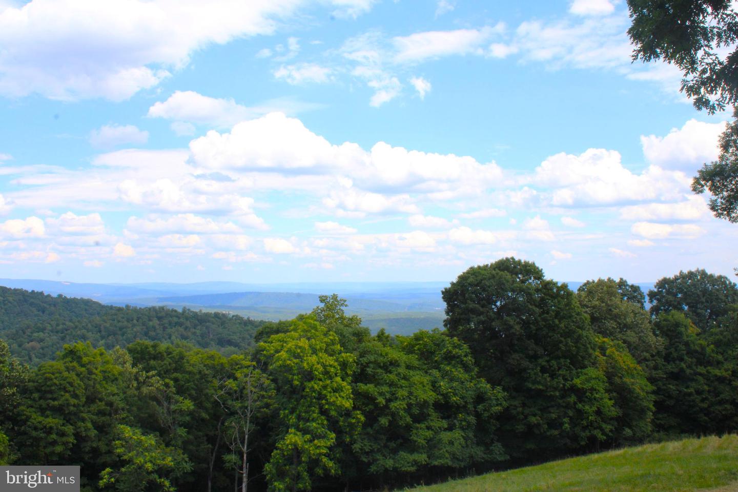 353 Overlook Ter Property Photo 17