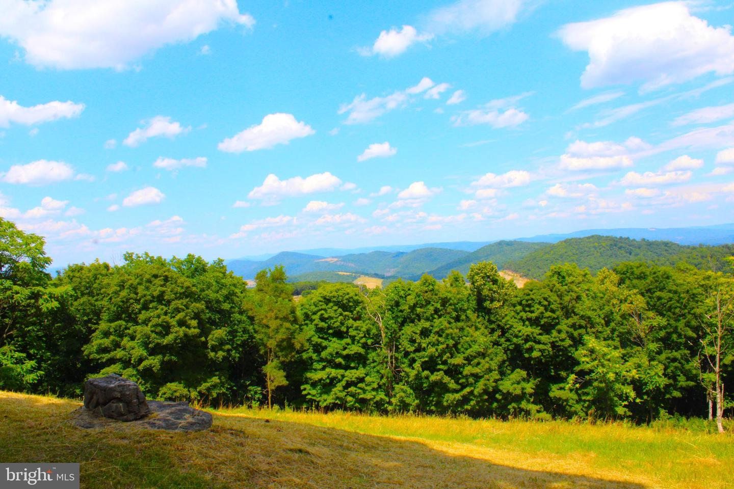 353 Overlook Ter Property Photo 23