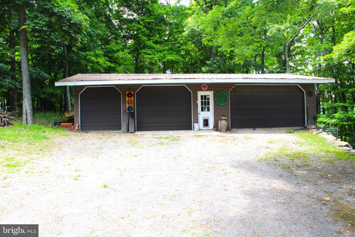 353 Overlook Ter Property Photo 28