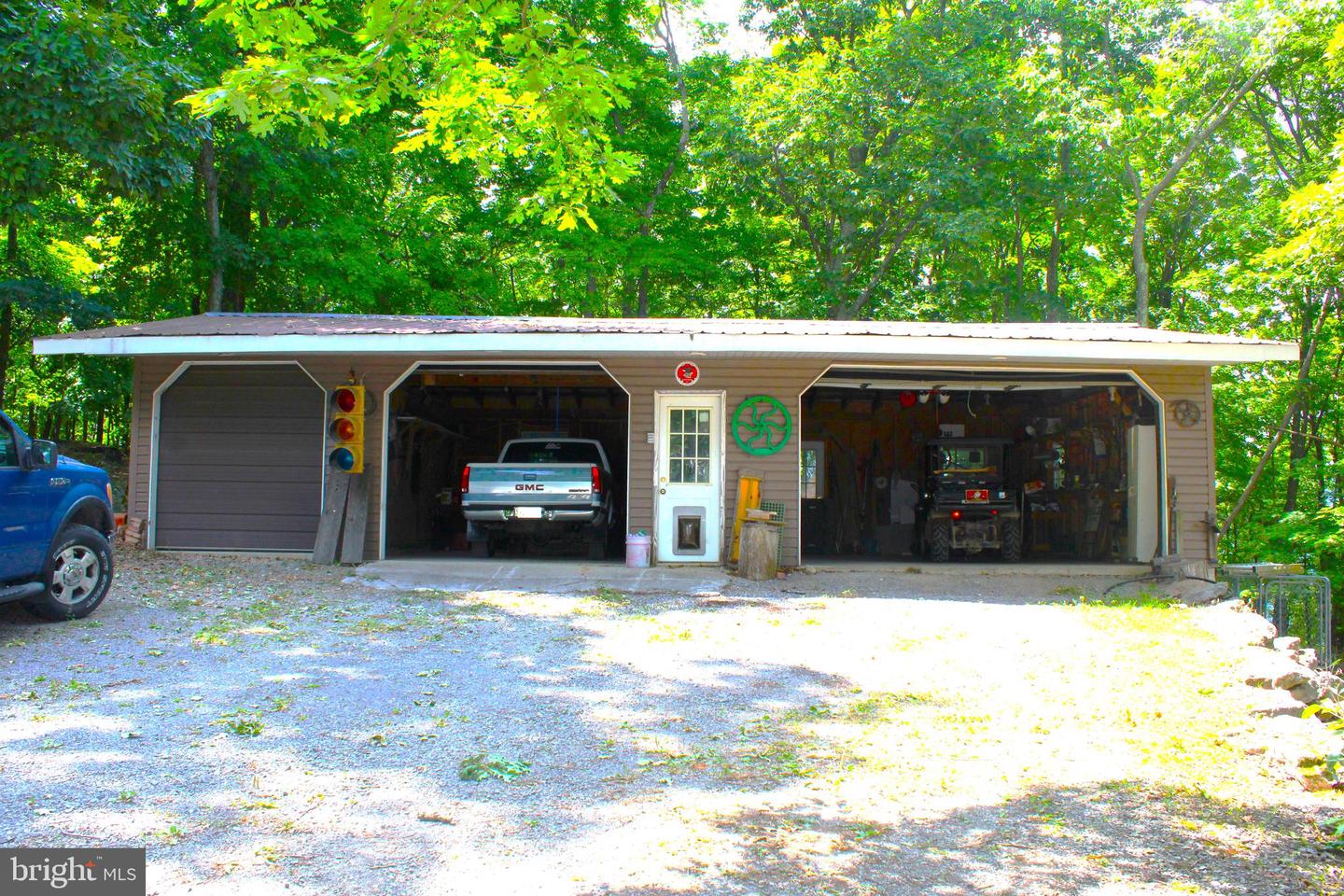 353 Overlook Ter Property Photo 29