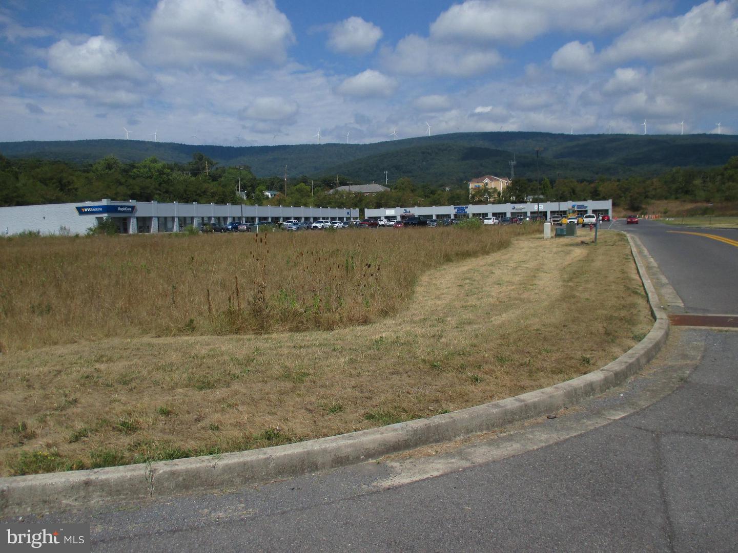 Plaza Dr Property Photo 2