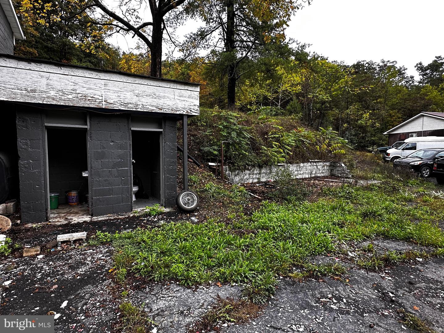 8523 Frankfort Hwy Property Photo 3