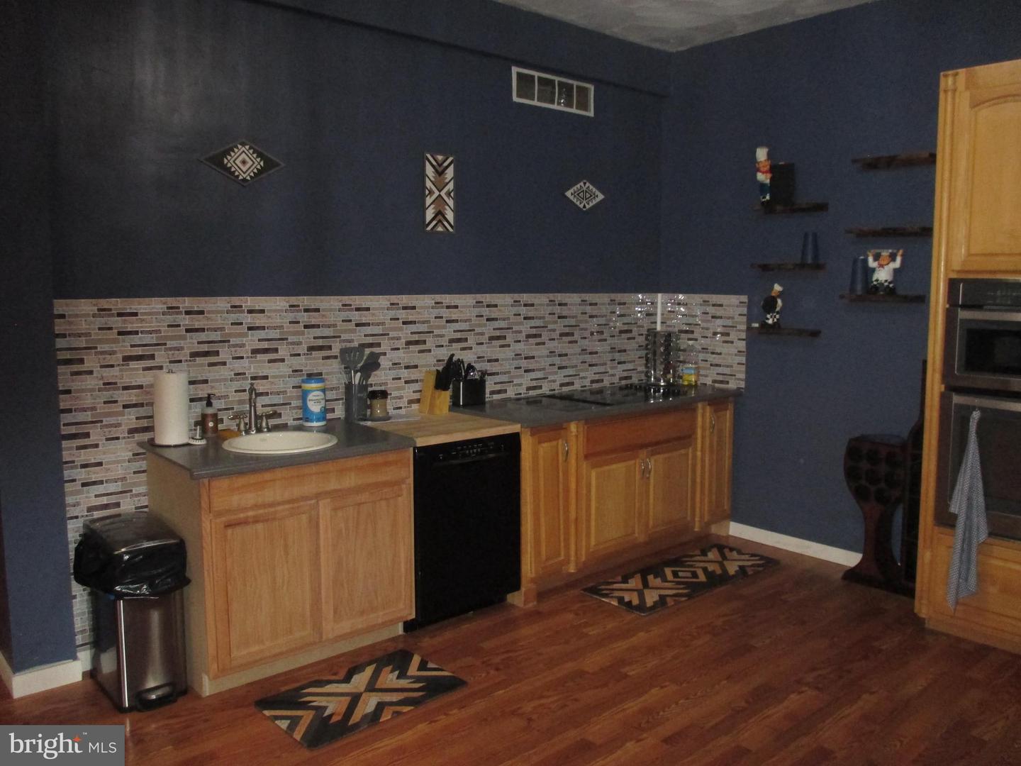 168 N Main St Property Photo 12