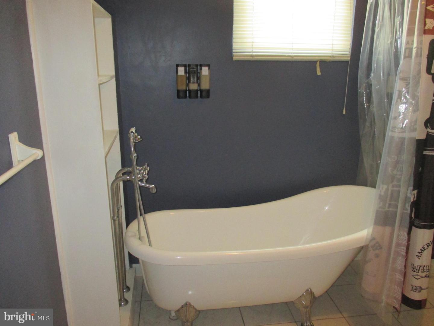 168 N Main St Property Photo 17