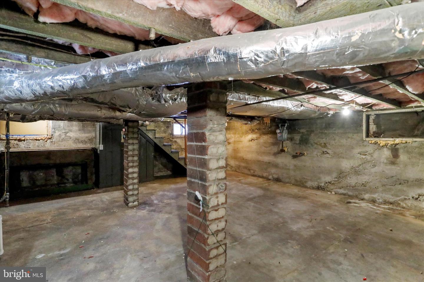 28 E Central Ave Property Photo 13