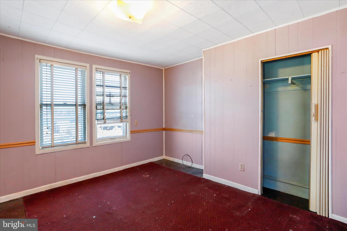 28 E Central Ave Property Photo 17