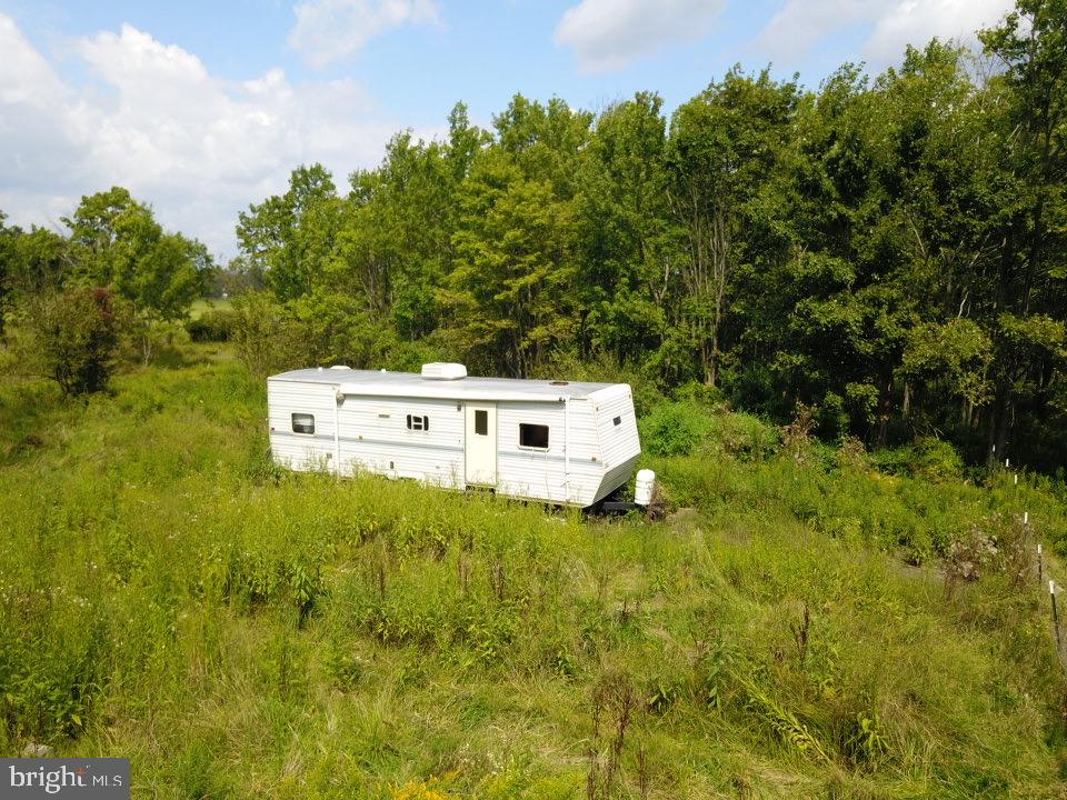 240 Brush Alley Property Photo 2