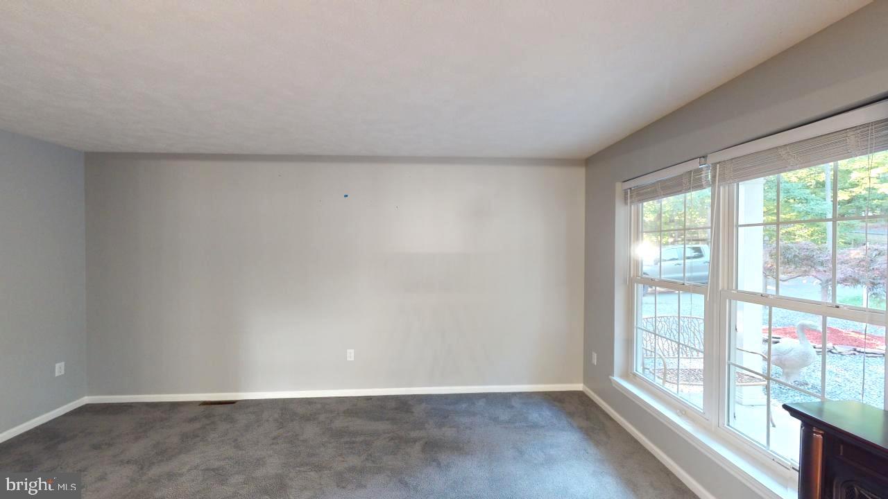 202 Lakeside Loop Property Photo 7