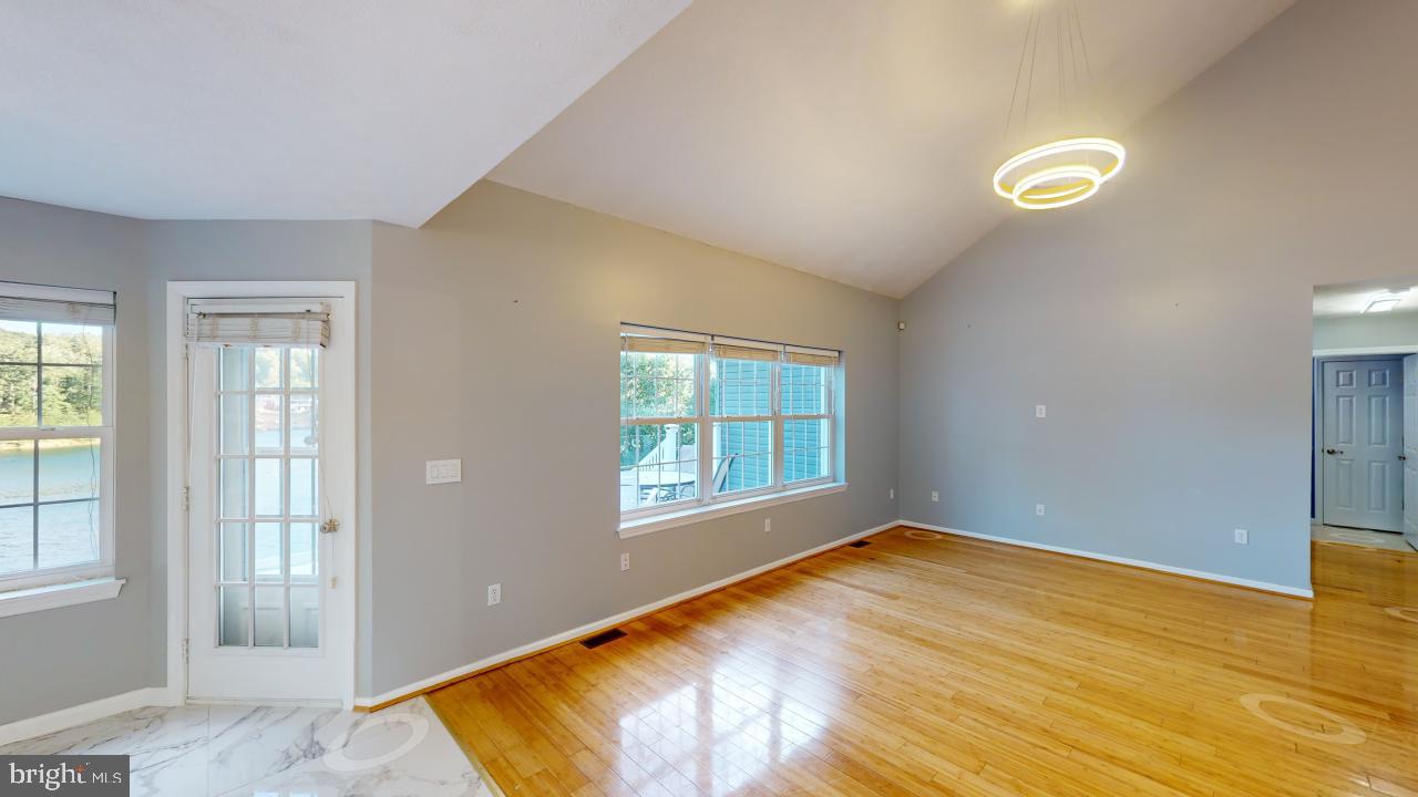 202 Lakeside Loop Property Photo 13