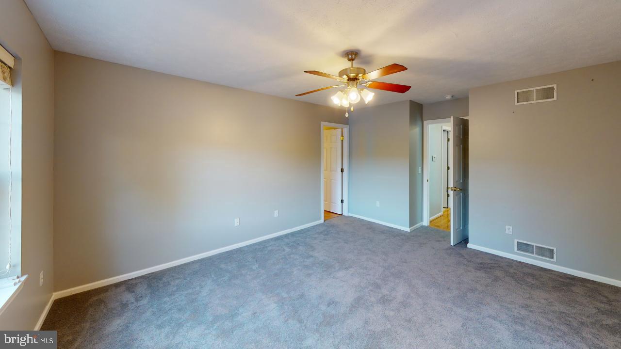 202 Lakeside Loop Property Photo 17