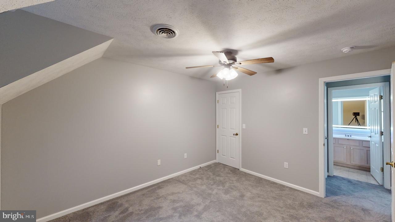 202 Lakeside Loop Property Photo 27