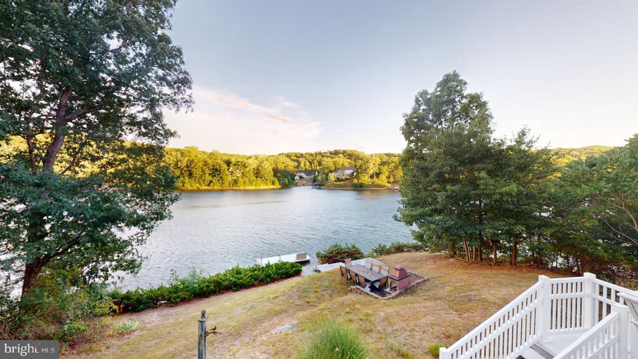 202 Lakeside Loop Property Photo 39