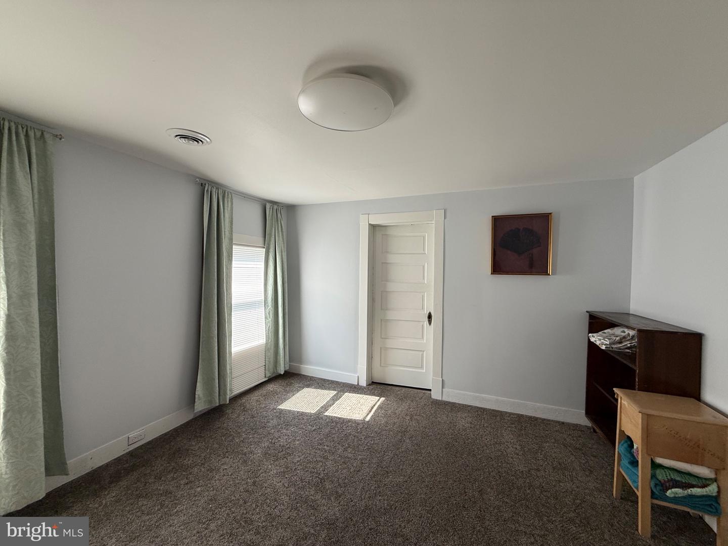 89 2nd St Property Photo 18