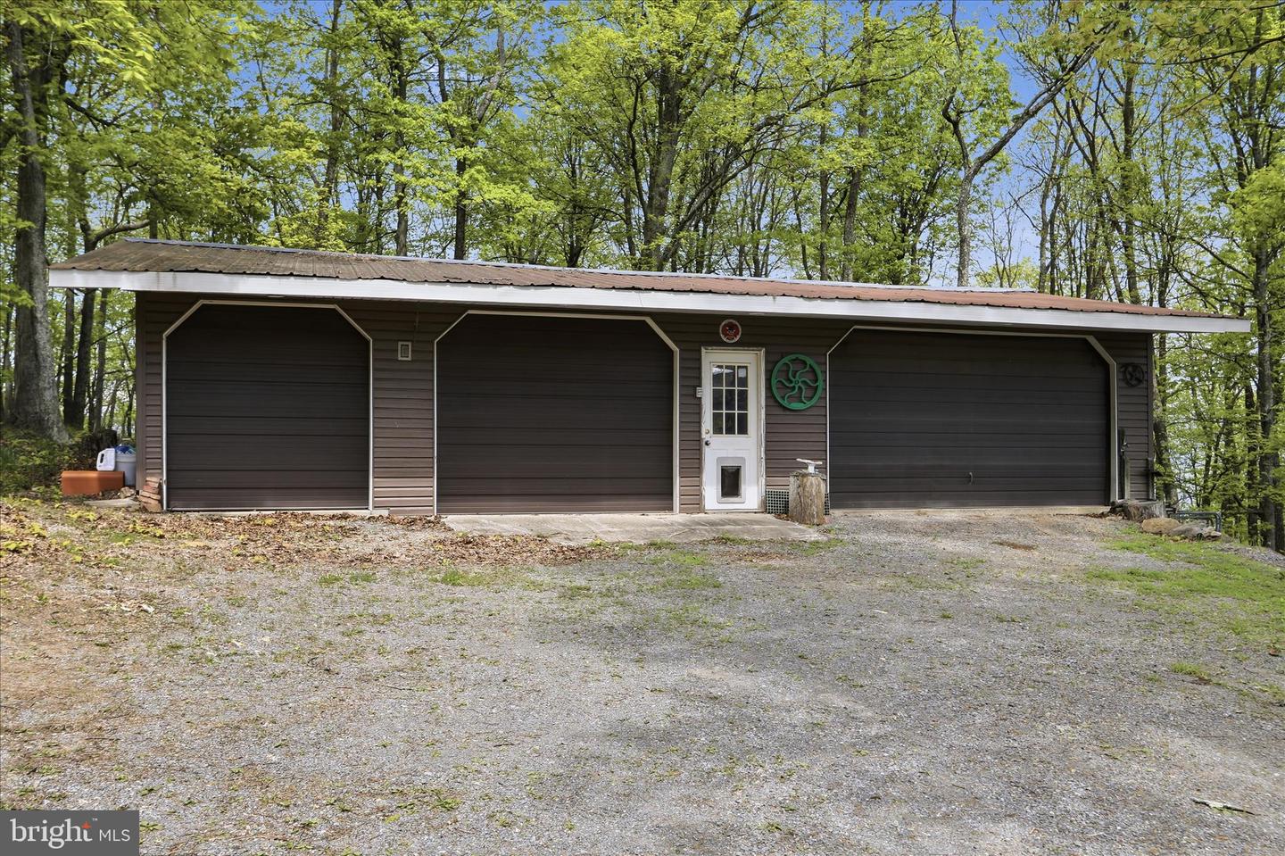353 Overlook Ter Property Photo 24