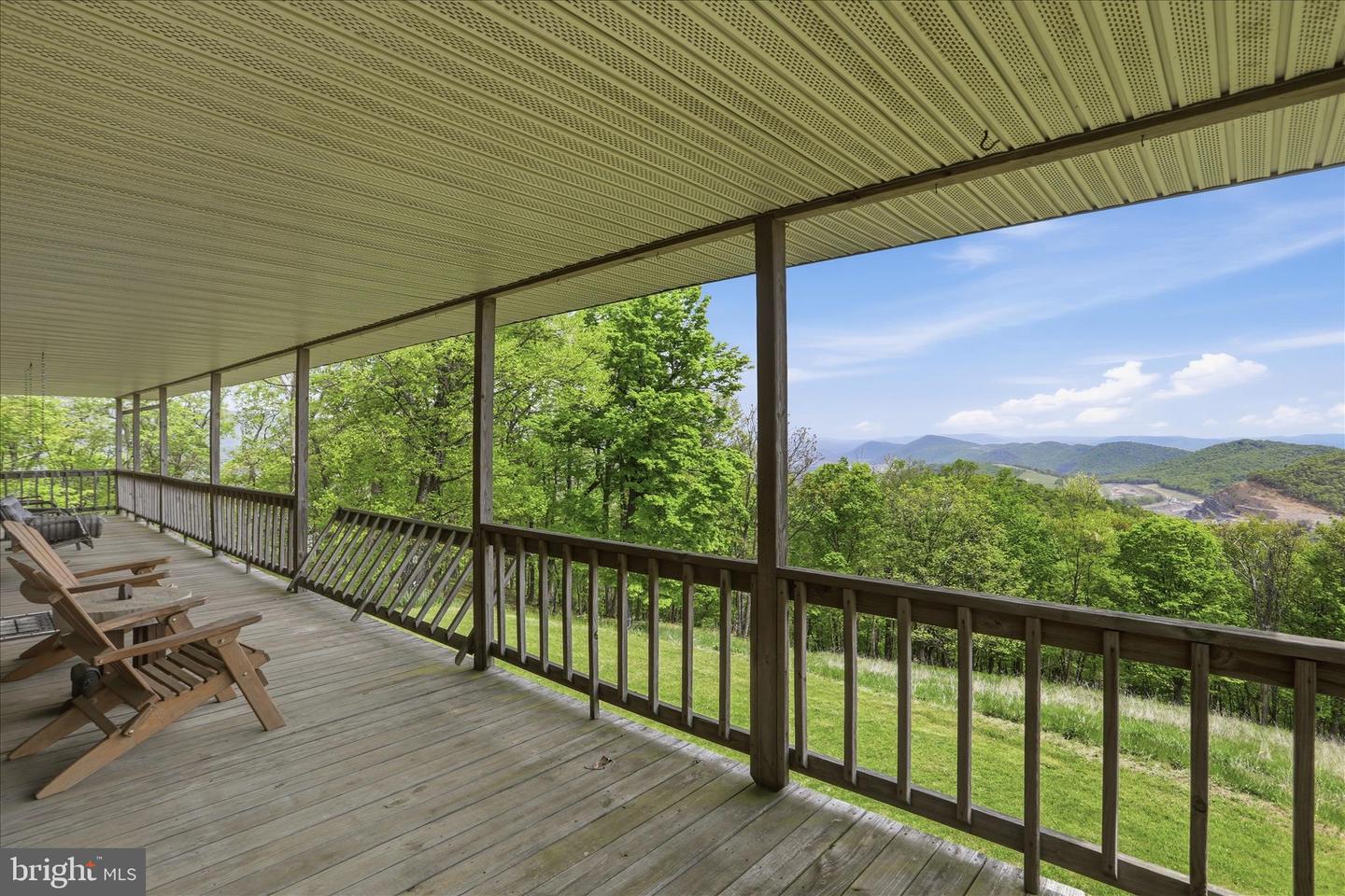 353 Overlook Ter Property Photo 26