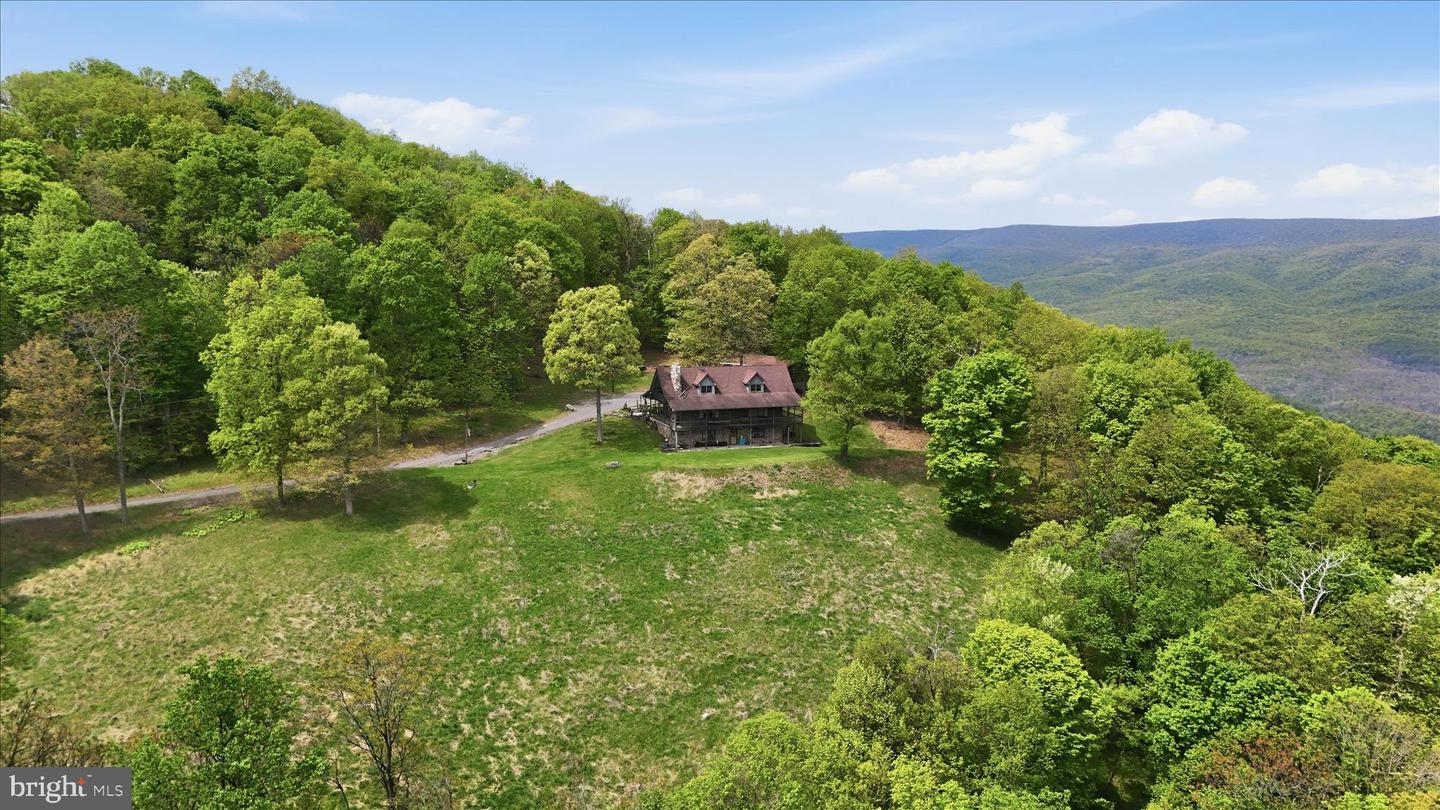 353 Overlook Ter Property Photo 28