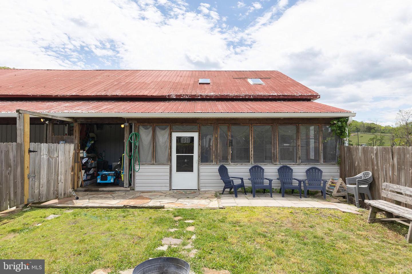 8018 Northwestern Pike Property Photo 7
