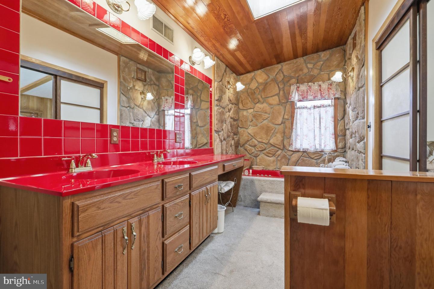76 Freedom Ln Property Photo 30