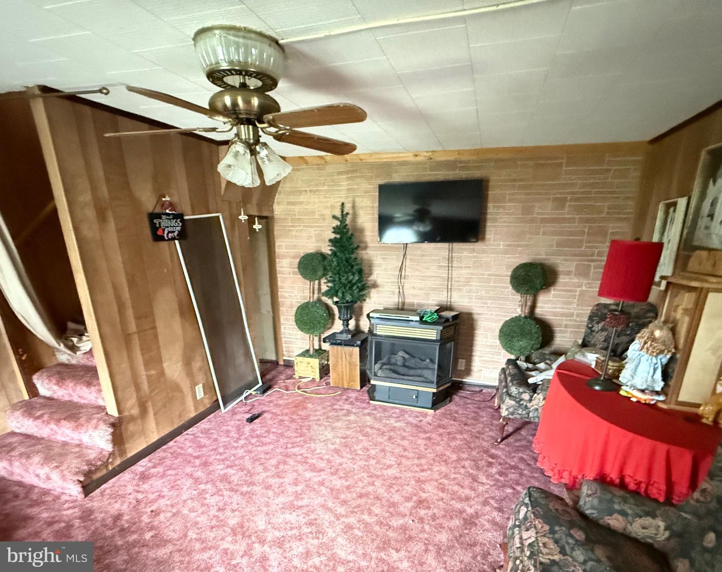 132 Oak St Property Photo 35