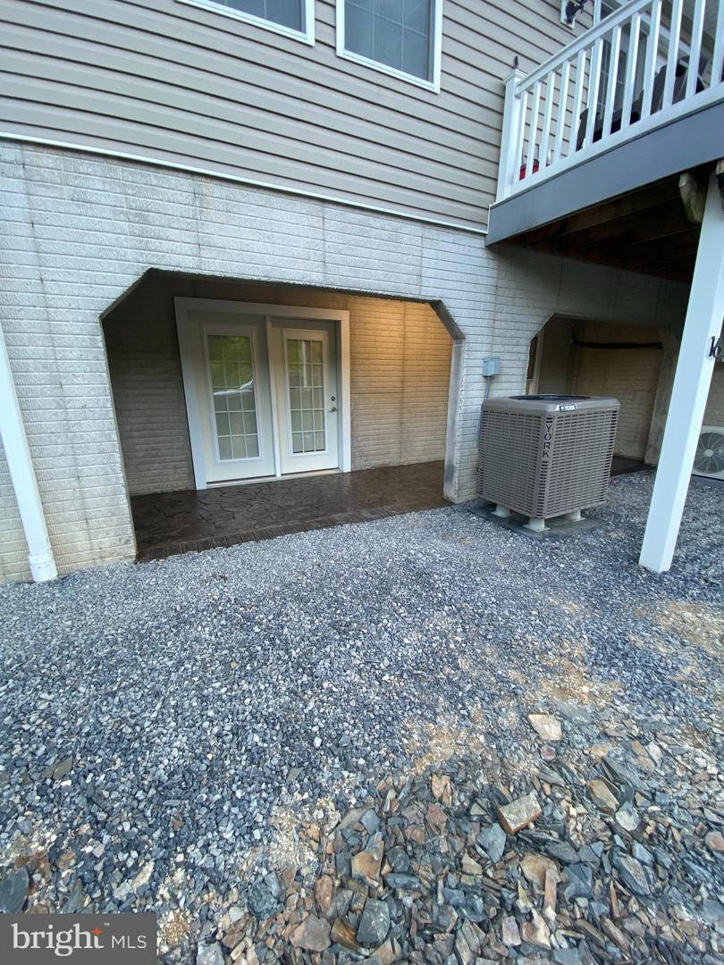 65 WOODS EDGE RD #16 Property Photo 1