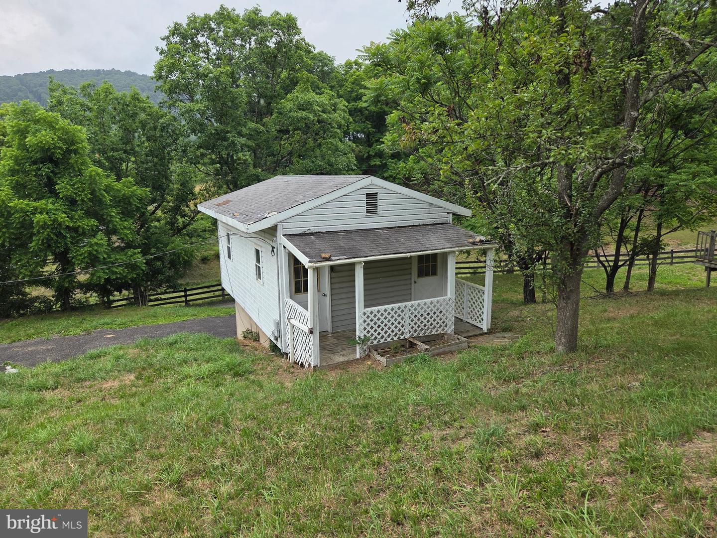 28 Brelsford Ln Property Photo 9