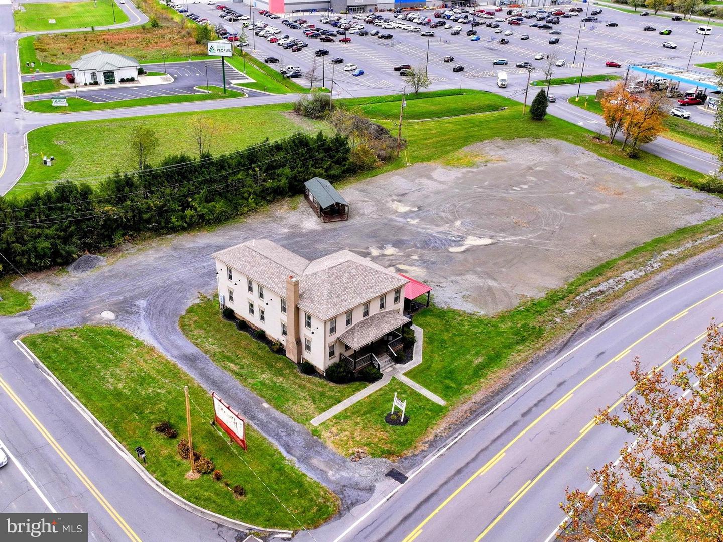 2346 New Creek Hwy Property Photo 1