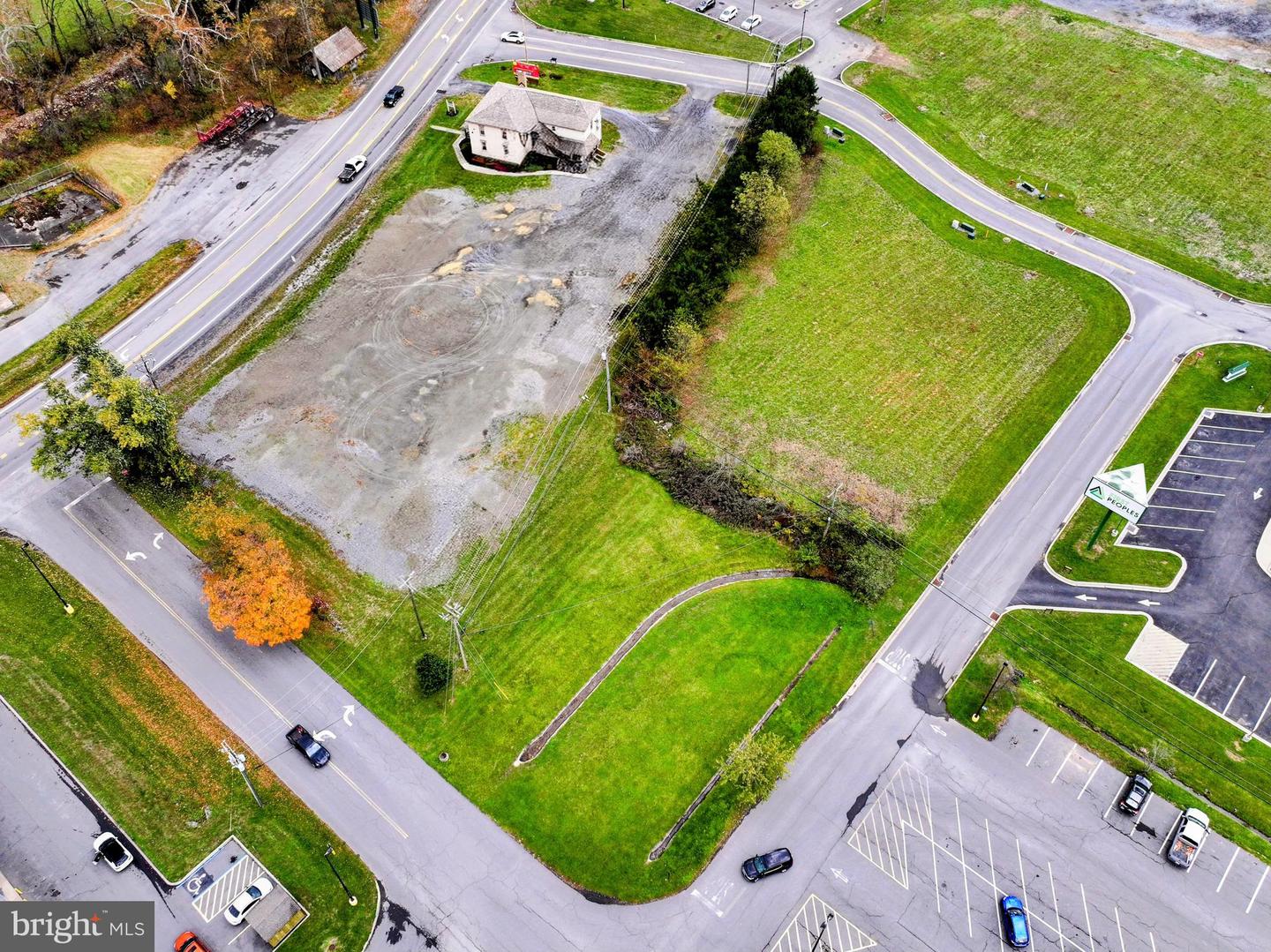 2346 New Creek Hwy Property Photo 4