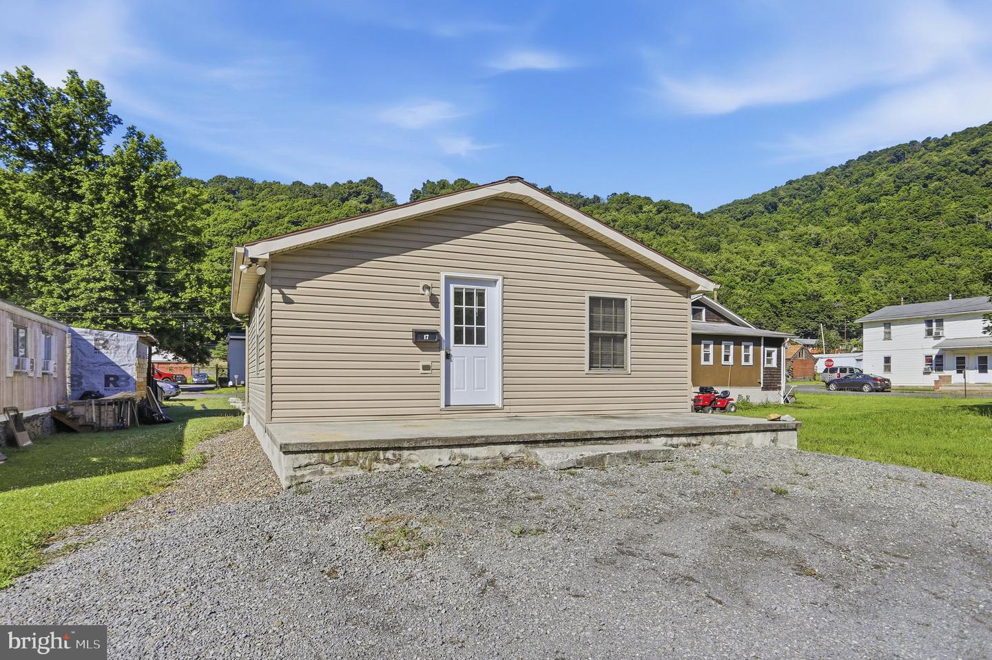 17 Alley C Property Photo 1