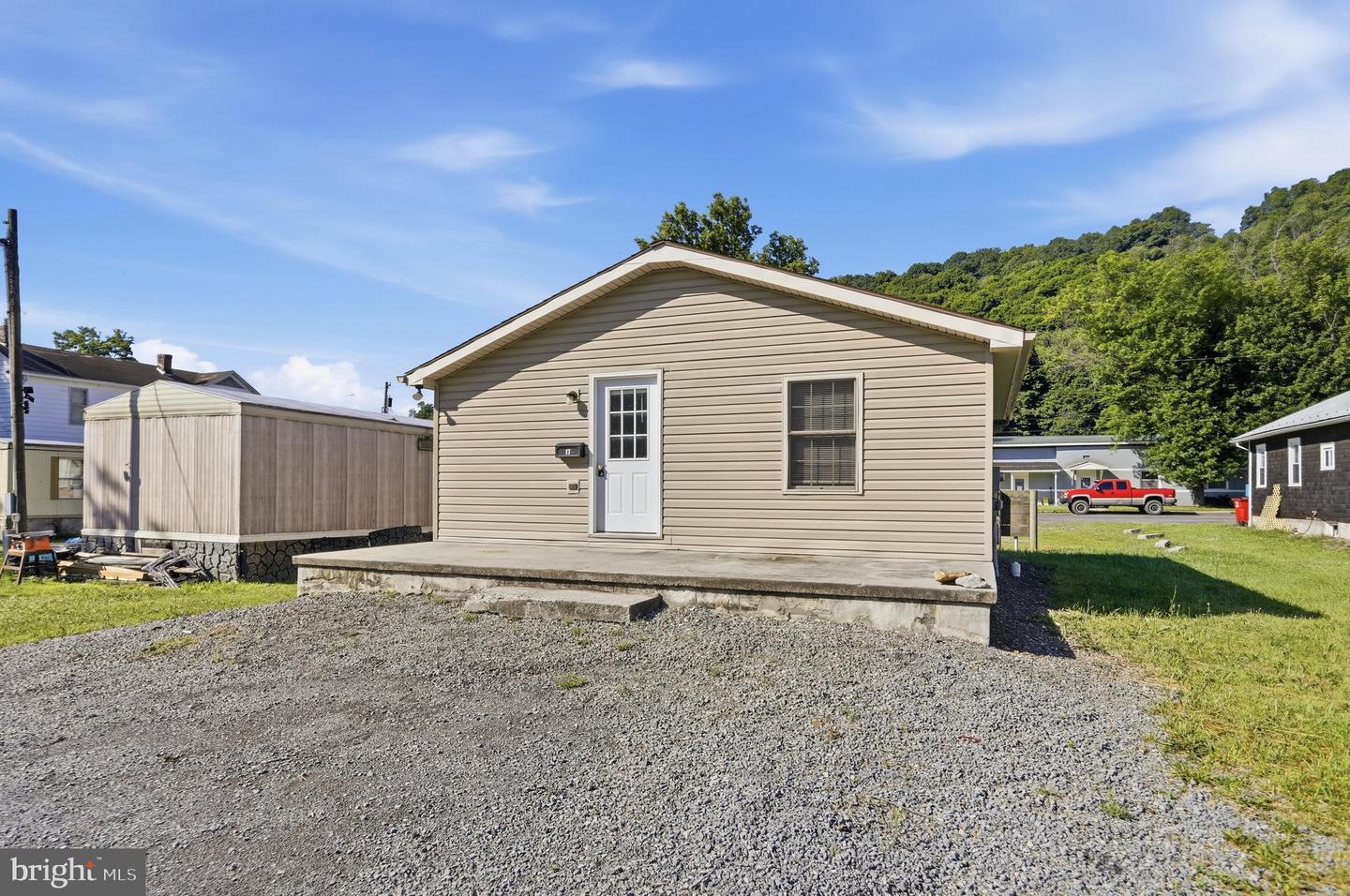 17 Alley C Property Photo 2