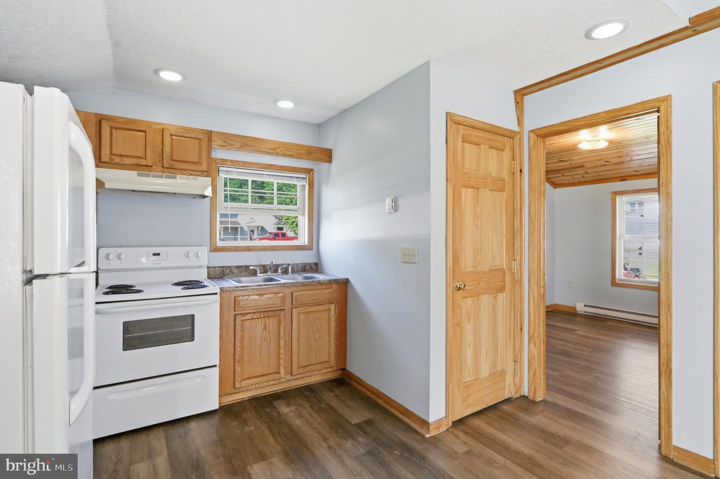 17 Alley C Property Photo 5