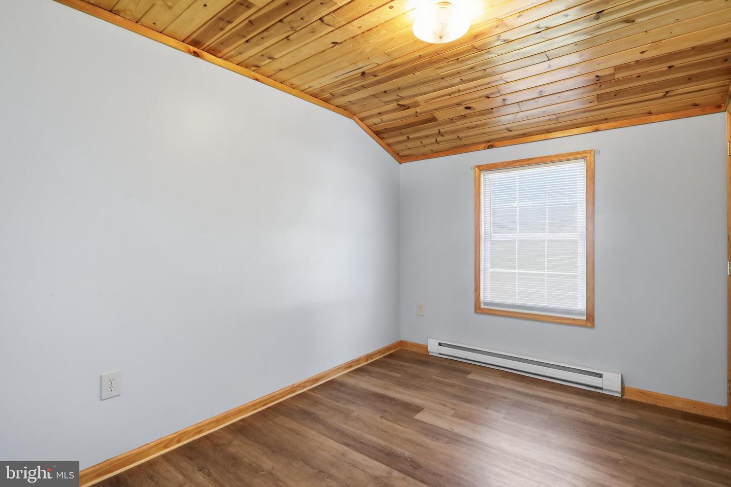 17 Alley C Property Photo 13
