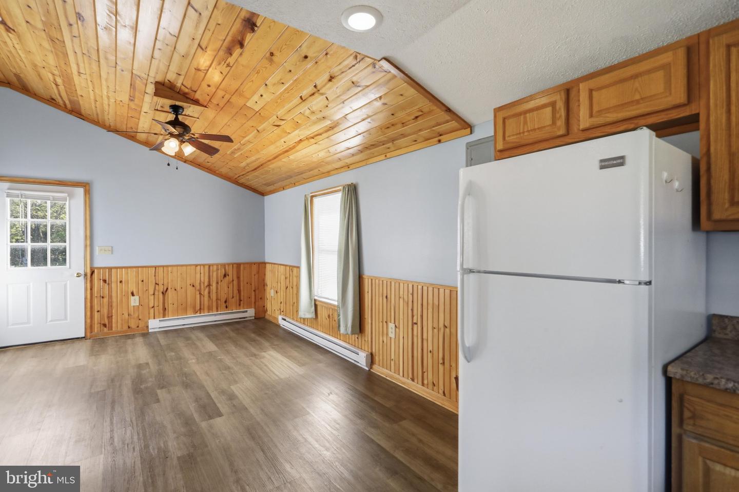 17 Alley C Property Photo 15