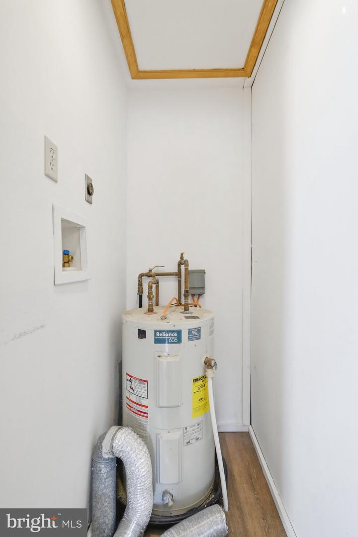 17 Alley C Property Photo 17