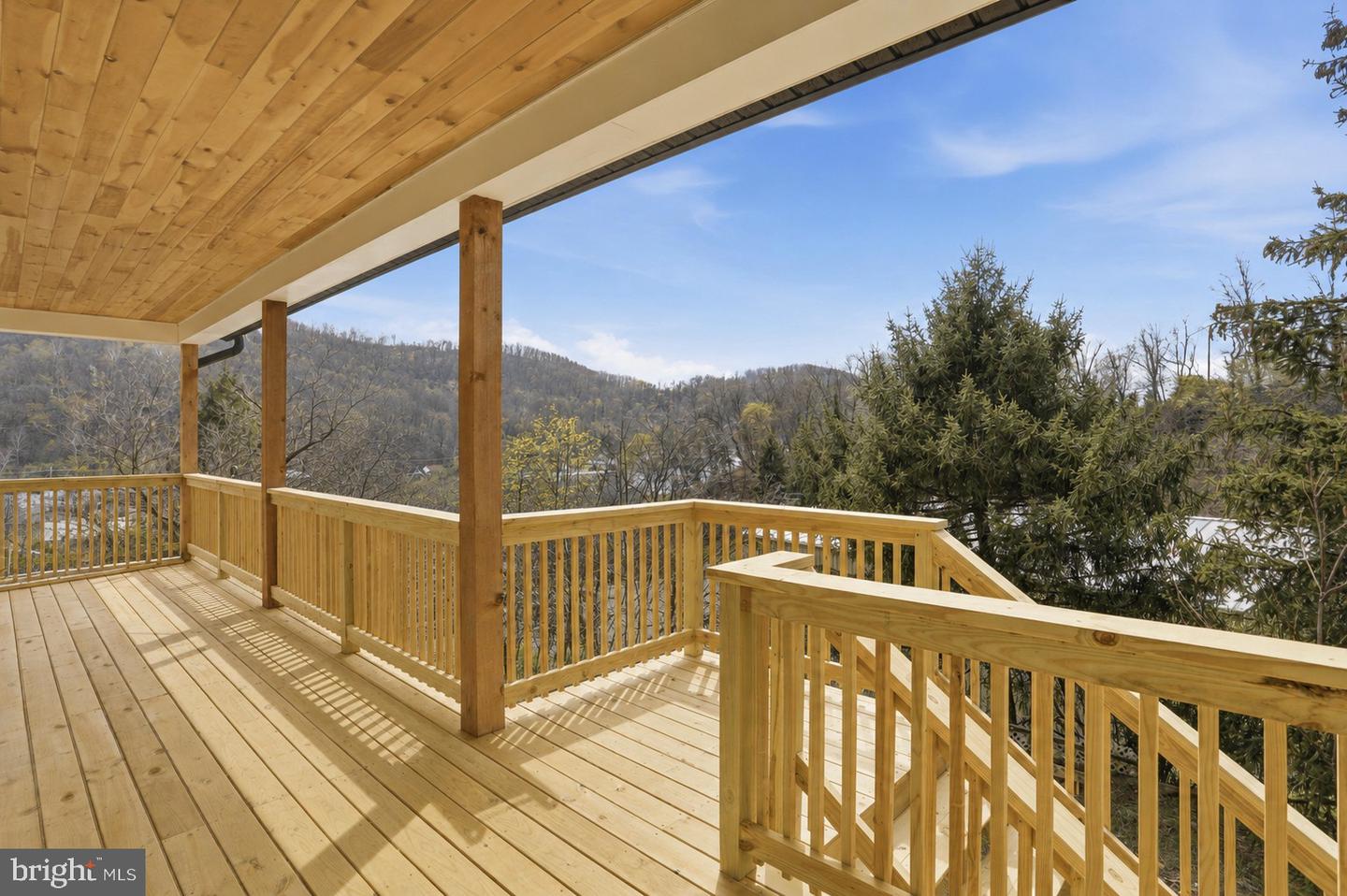 51 State St Property Photo 3