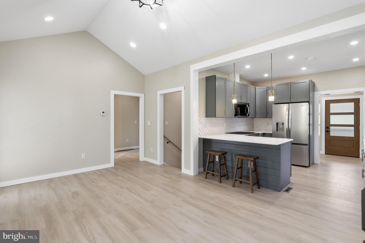 51 State St Property Photo 5
